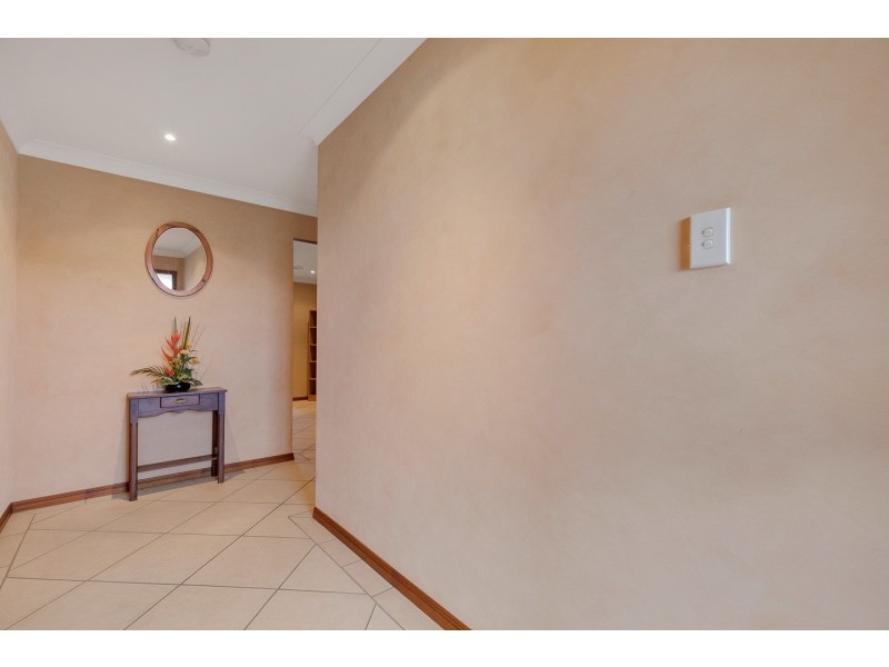 19 Archer Drive, Point Vernon QLD 4655