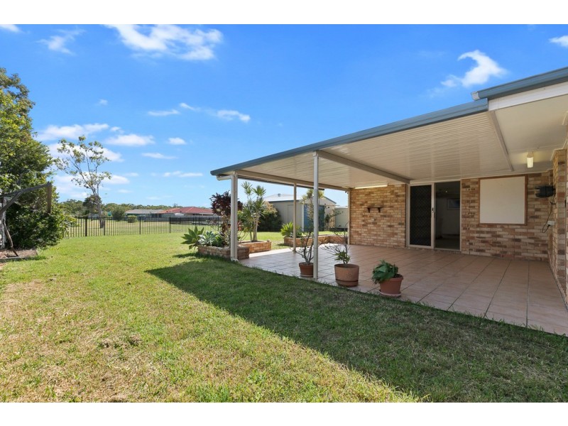 19 Archer Drive, Point Vernon QLD 4655