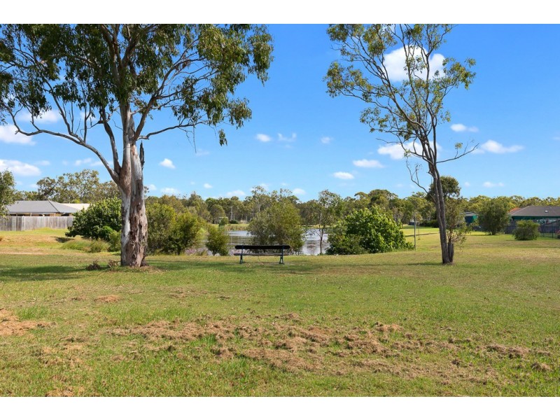 19 Archer Drive, Point Vernon QLD 4655