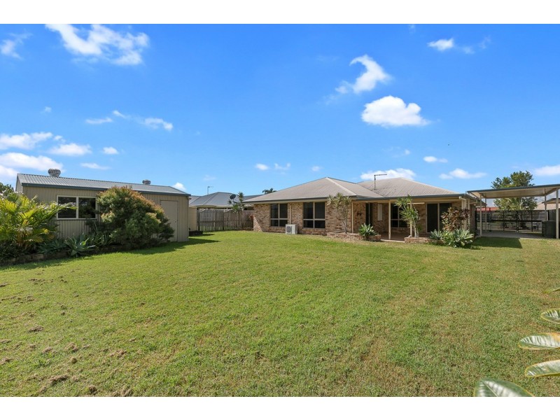 19 Archer Drive, Point Vernon QLD 4655