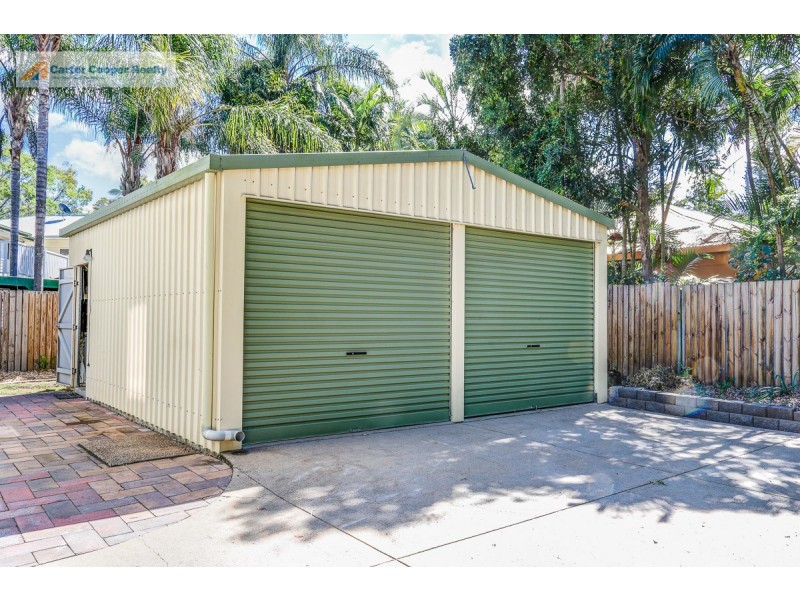 1 Kingfisher Parade, Toogoom QLD 4655