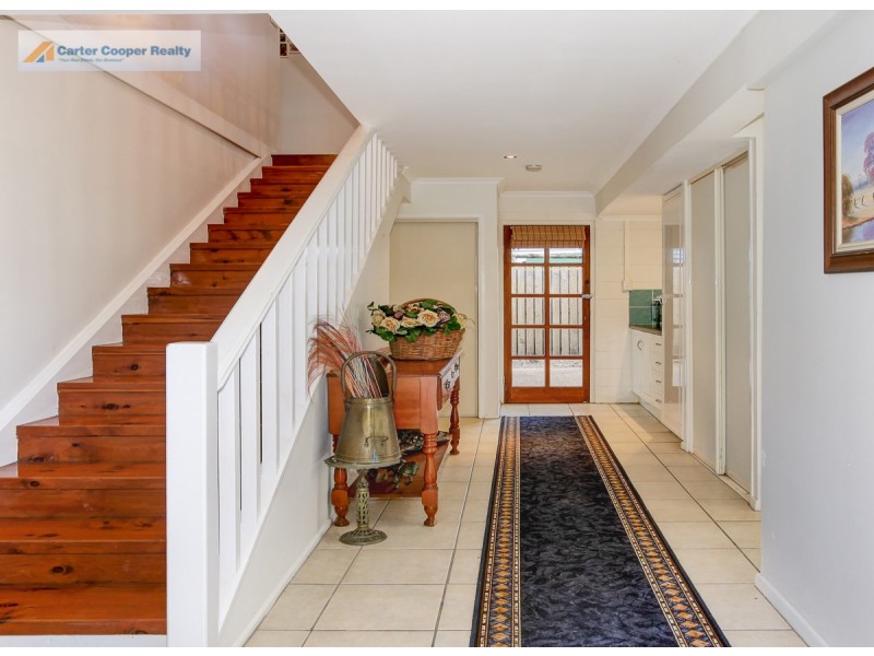 1 Kingfisher Parade, Toogoom QLD 4655