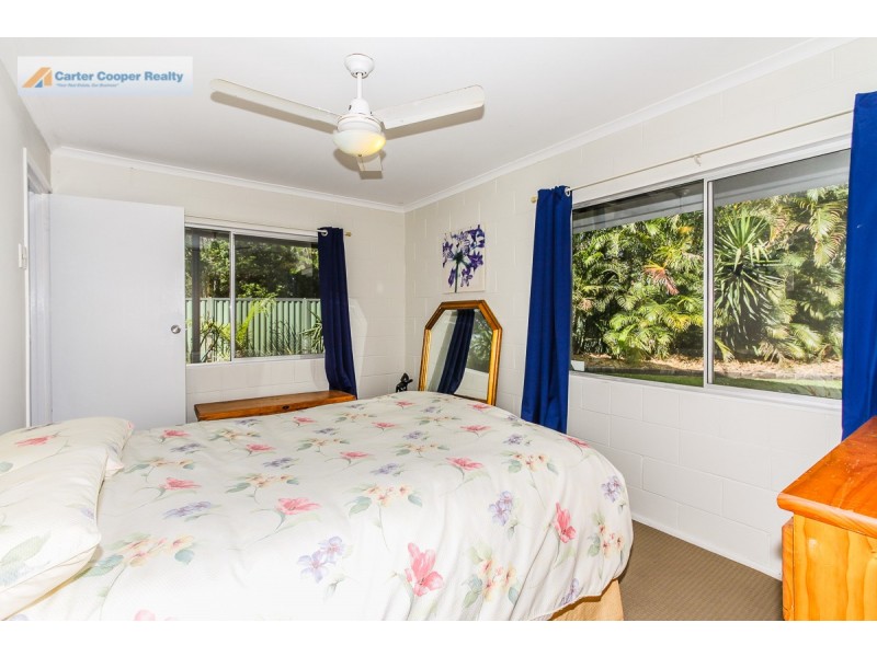 1 Kingfisher Parade, Toogoom QLD 4655