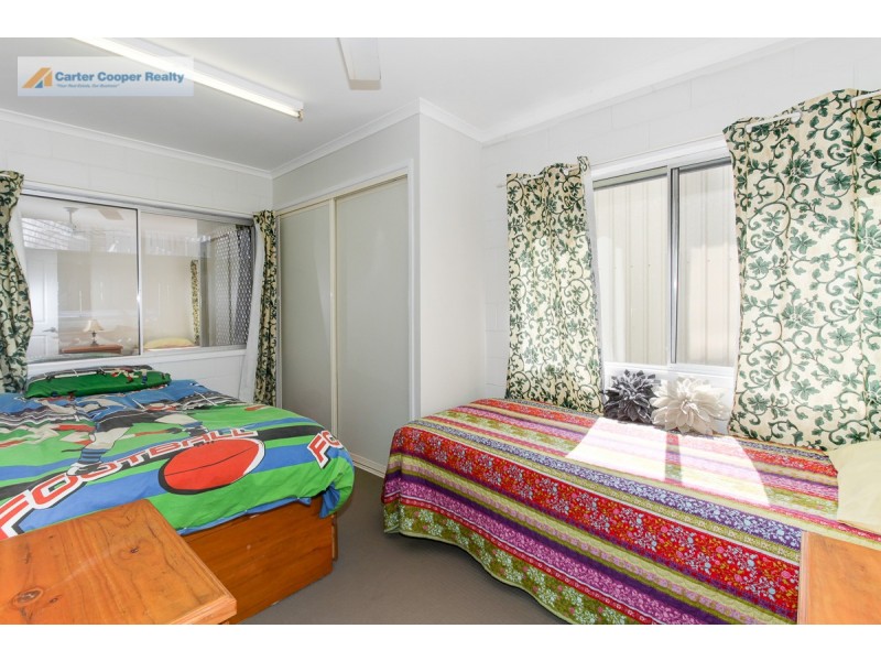 1 Kingfisher Parade, Toogoom QLD 4655