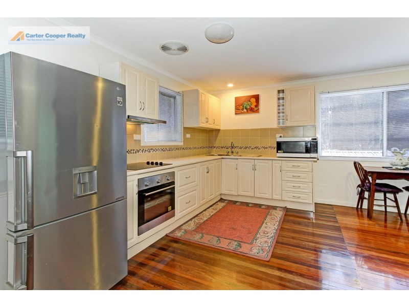 1 Kingfisher Parade, Toogoom QLD 4655