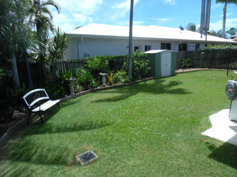5 Gatakers Lane, Point Vernon QLD 4655