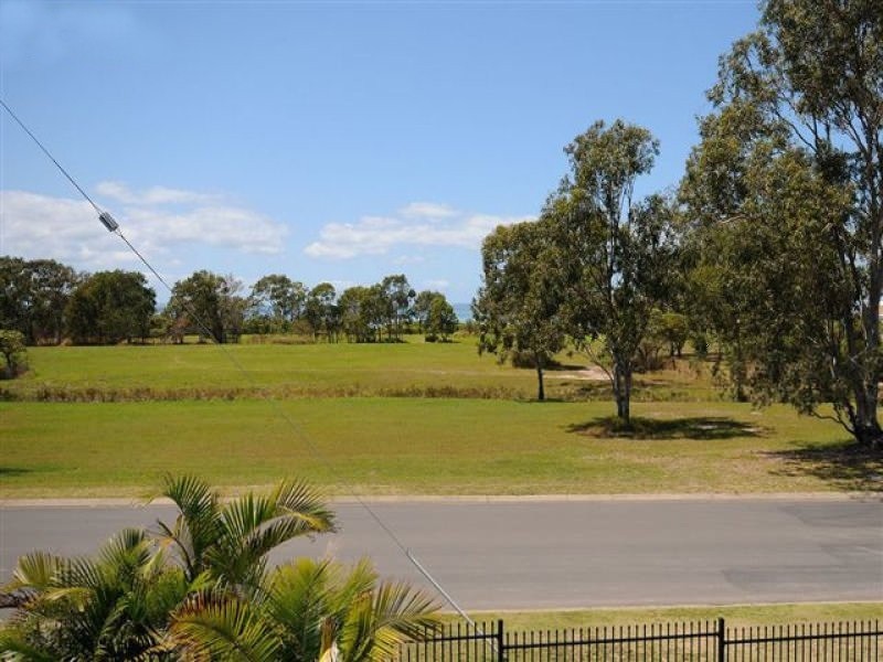 141 Pulgul Street, Urangan QLD 4655