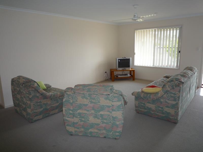 4 Sirius Court, Eli Waters QLD 4655