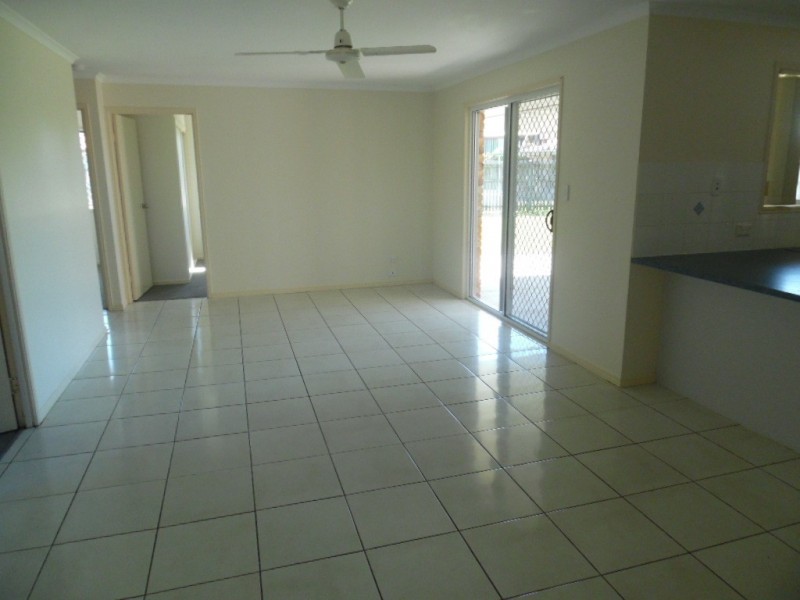 40 Bunya Court, Eli Waters QLD 4655