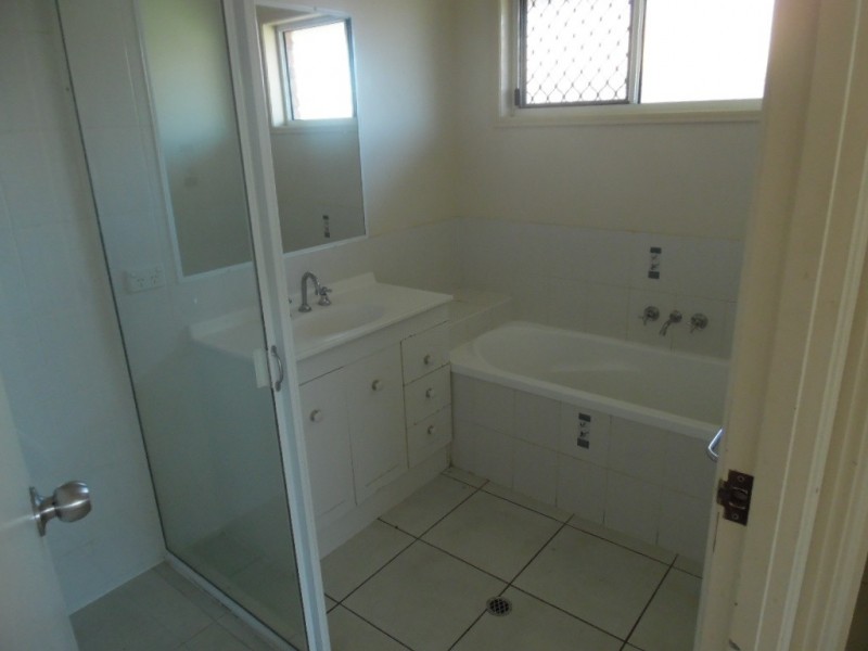 40 Bunya Court, Eli Waters QLD 4655