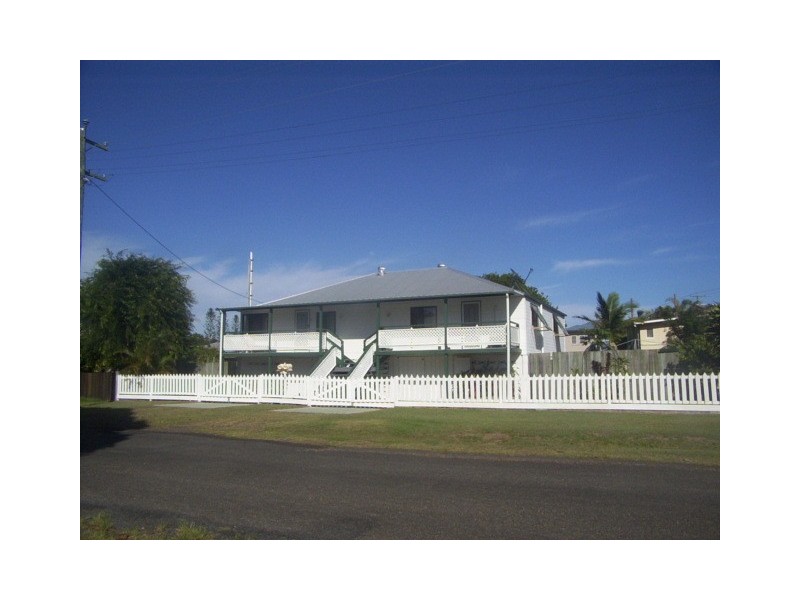 11 Alexander St, Torquay, Torquay QLD 4655