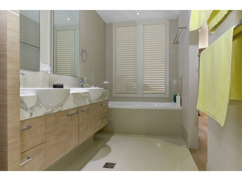603/468 Esplanade, Torquay QLD 4655