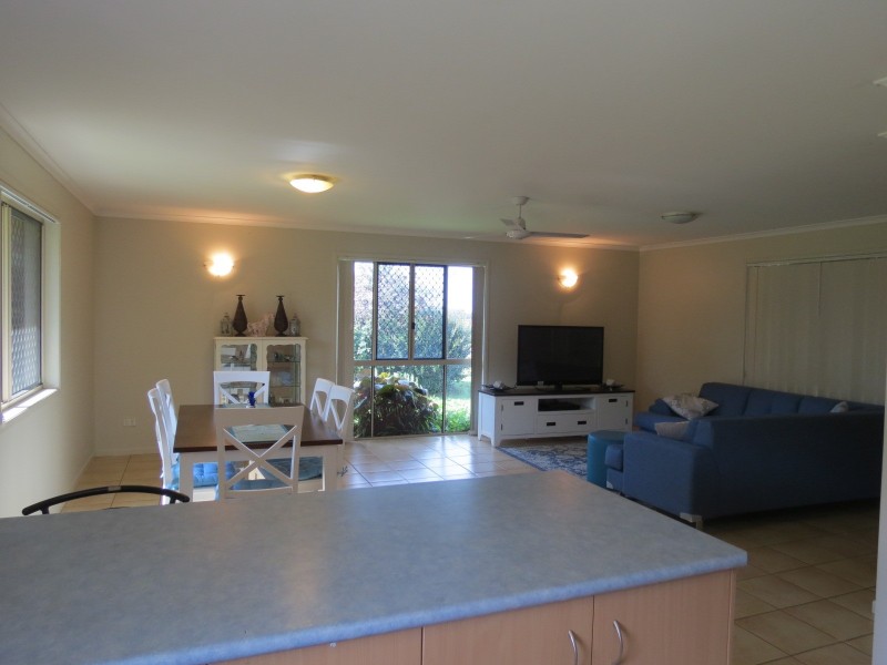 51 Carls Road, Dundowran QLD 4655