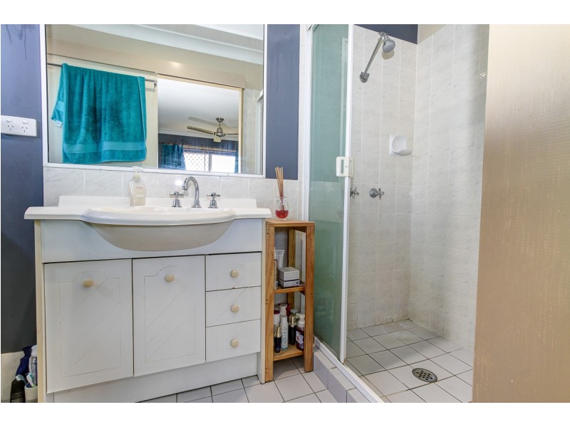 4 Elm Court, Kawungan QLD 4655