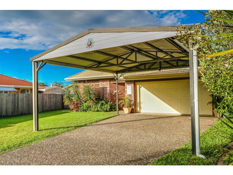 4 Elm Court, Kawungan QLD 4655