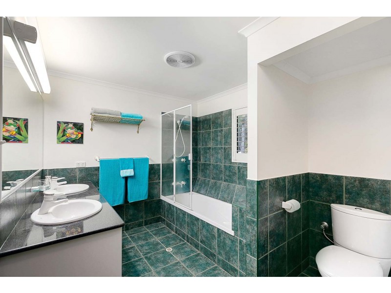 20 Palmwood Drive, Dundowran Beach QLD 4655