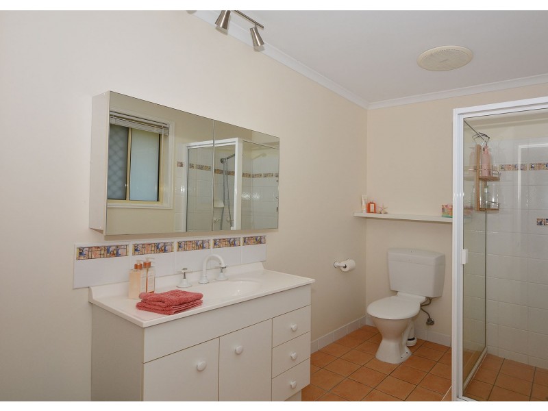 42 Vanda Street, Urangan QLD 4655
