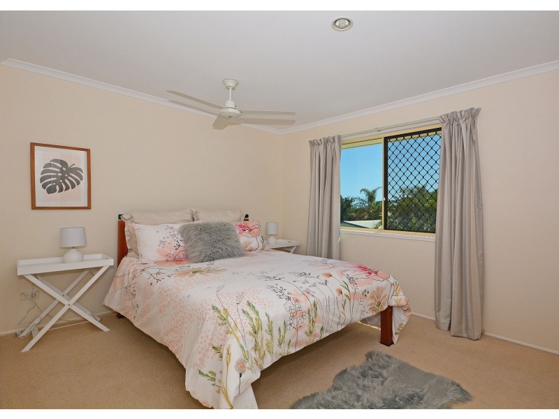 42 Vanda Street, Urangan QLD 4655