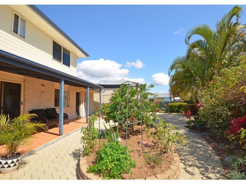 42 Vanda Street, Urangan QLD 4655