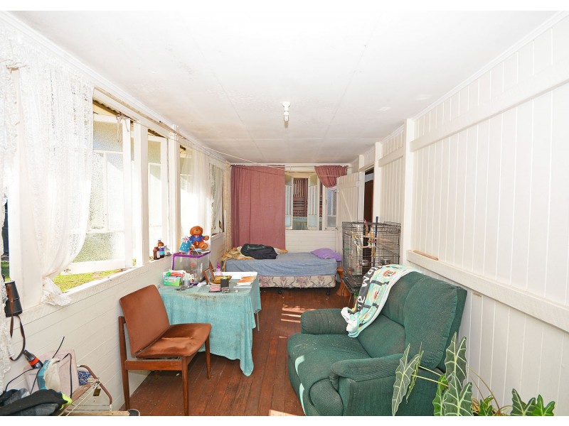 534 Esplanade, Urangan QLD 4655