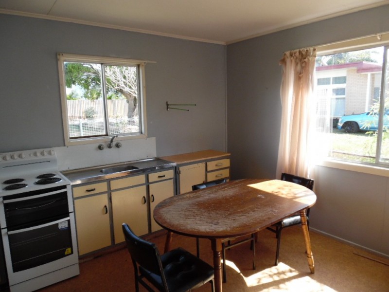 534 Esplanade, Urangan QLD 4655
