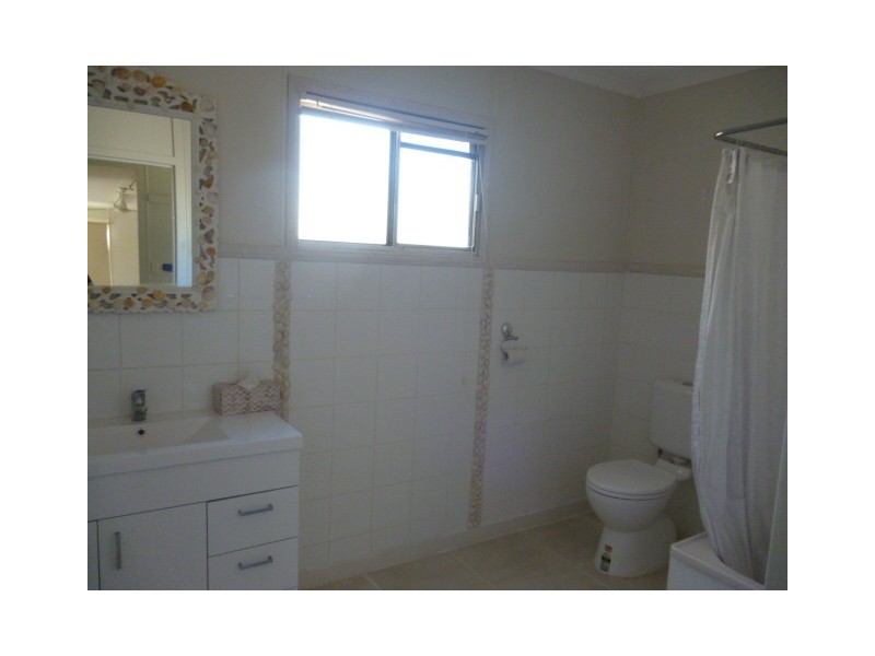 25 Honiton Street, Torquay QLD 4655
