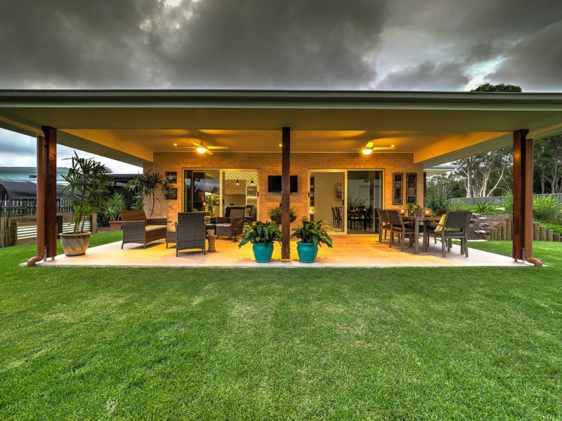 16b Ronaldo Way, Urangan QLD 4655