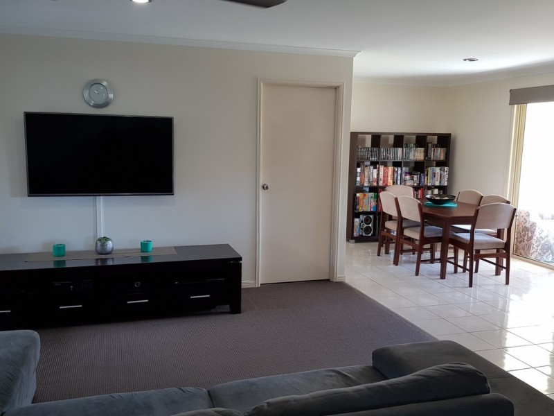 21 Bunya Court, Eli Waters QLD 4655