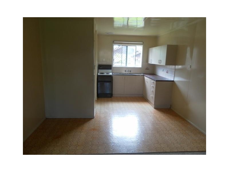 Unit 2/43  John Street, Scarness QLD 4655