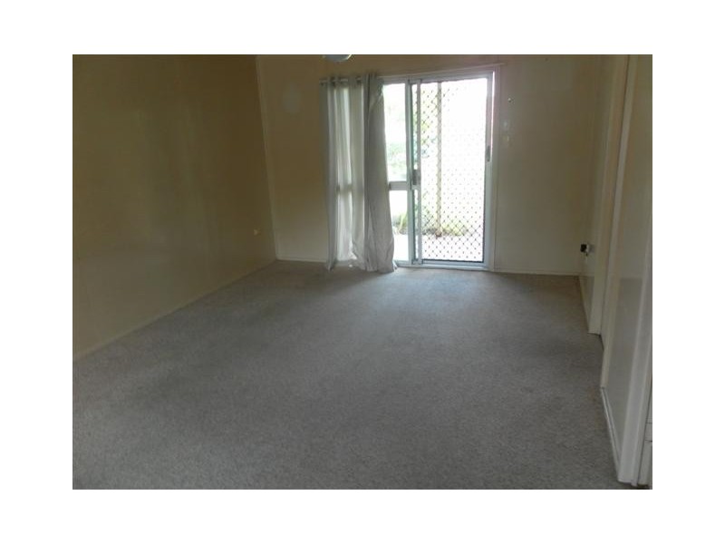 Unit 2/43  John Street, Scarness QLD 4655