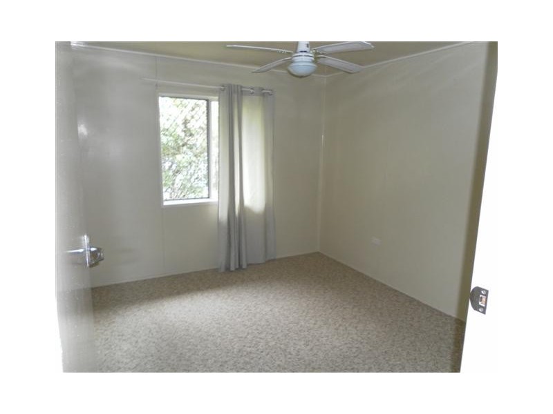 Unit 2/43  John Street, Scarness QLD 4655