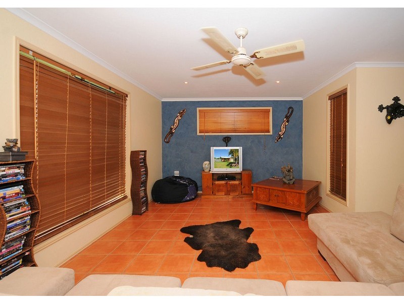 6 Amanda Court, Kawungan QLD 4655