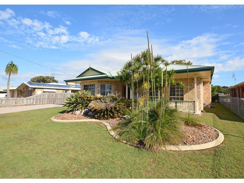 51 Limpus Street, Urangan QLD 4655