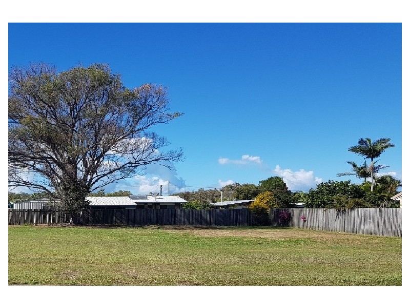 26 Merlin Drive, Urangan QLD 4655