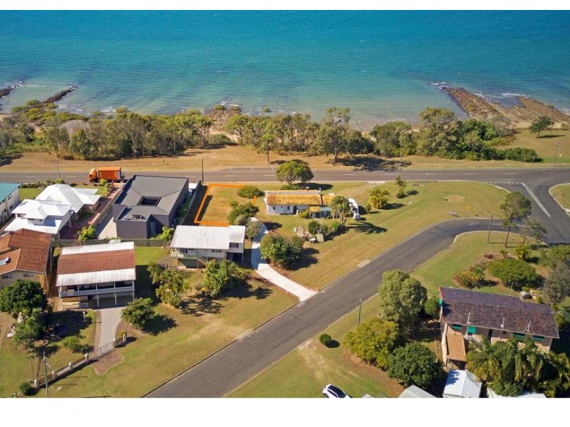 108 Esplanade, Point Vernon QLD 4655