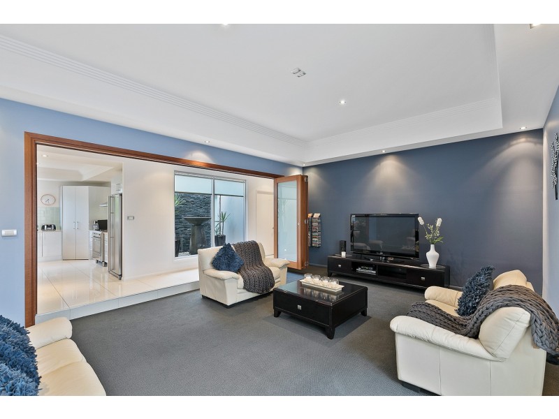 15 Parklands Boulevard, Wondunna QLD 4655