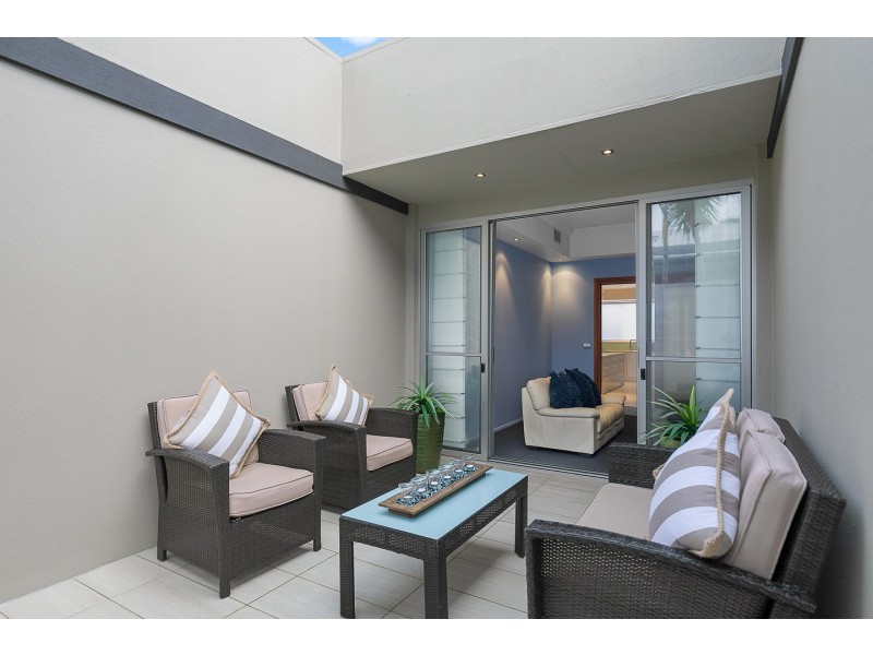 15 Parklands Boulevard, Wondunna QLD 4655