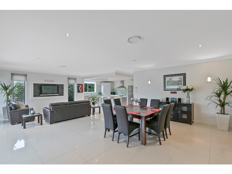 15 Parklands Boulevard, Wondunna QLD 4655