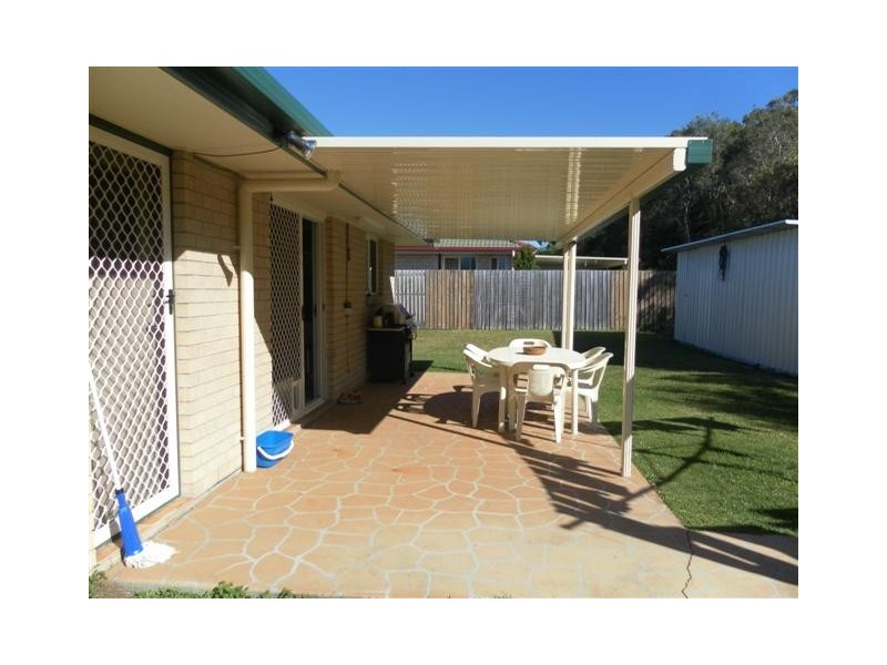 8 Cato Court, Torquay QLD 4655