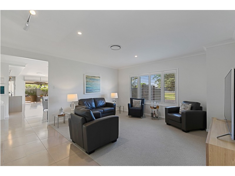 43 Zephyr Street, Scarness QLD 4655