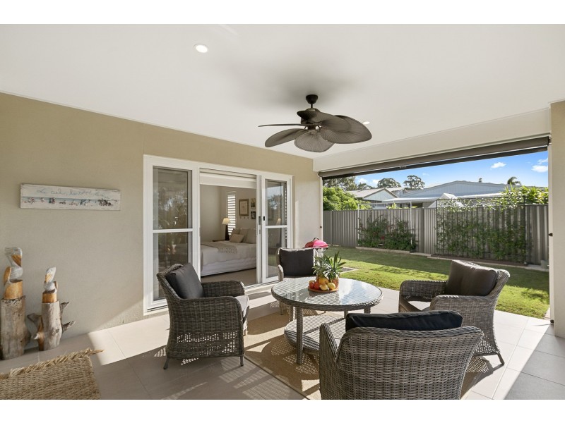 43 Zephyr Street, Scarness QLD 4655