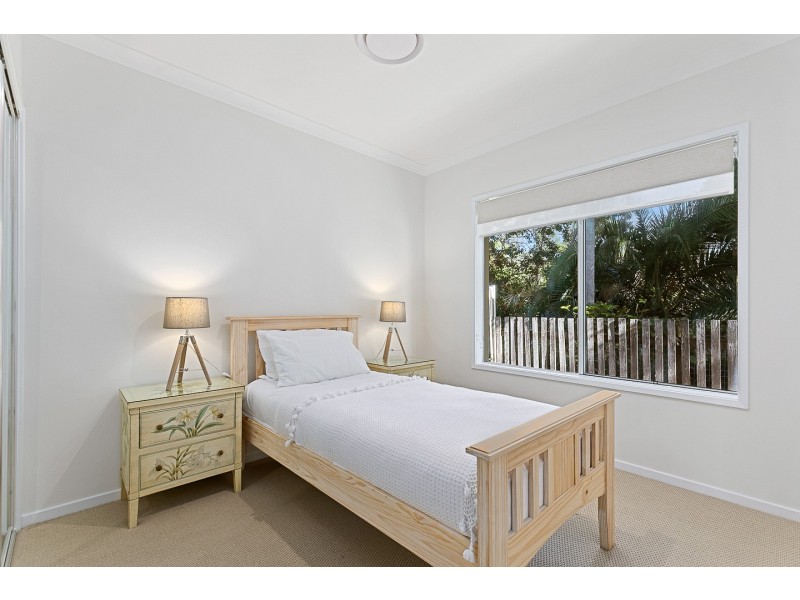 43 Zephyr Street, Scarness QLD 4655