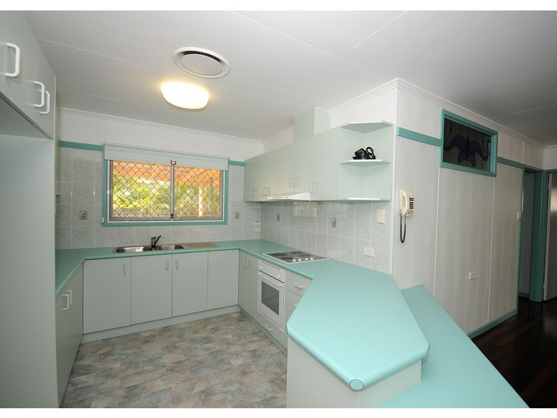 156 Cypress Street, Urangan QLD 4655