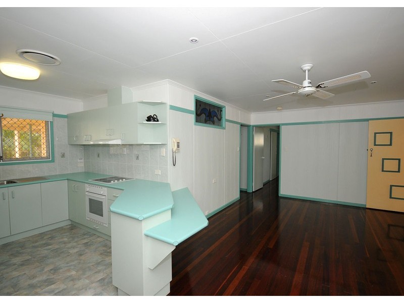 156 Cypress Street, Urangan QLD 4655