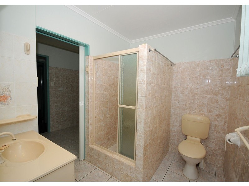 156 Cypress Street, Urangan QLD 4655