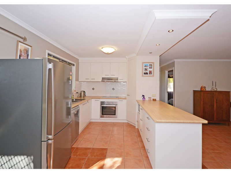 3 Bunya Court, Eli Waters QLD 4655