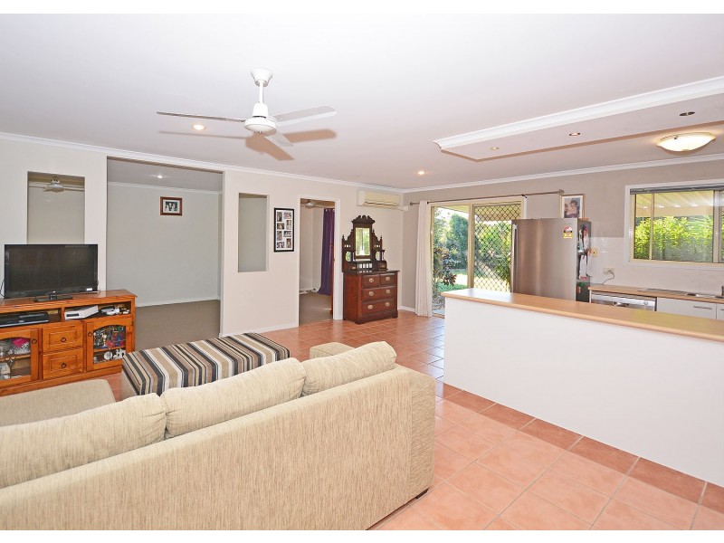 3 Bunya Court, Eli Waters QLD 4655