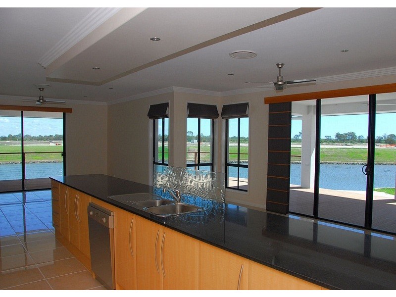 13 Mermaid Crt, Eli Waters QLD 4655