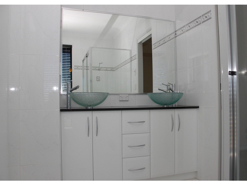 13 Mermaid Crt, Eli Waters QLD 4655