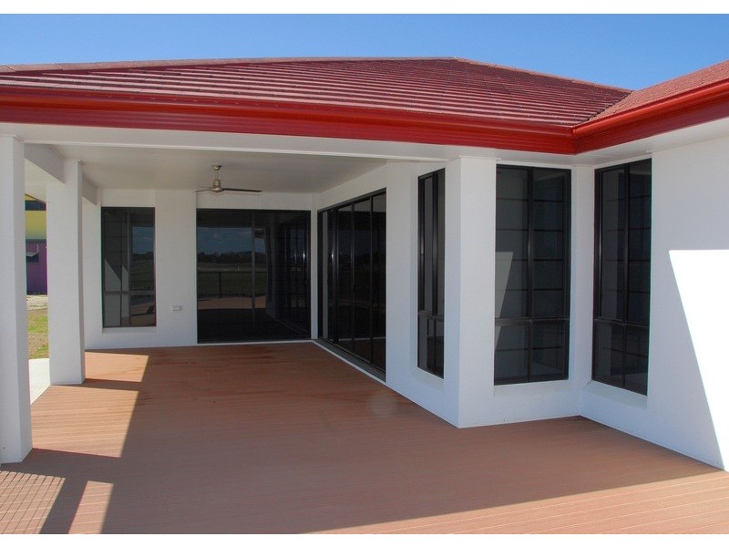 13 Mermaid Crt, Eli Waters QLD 4655